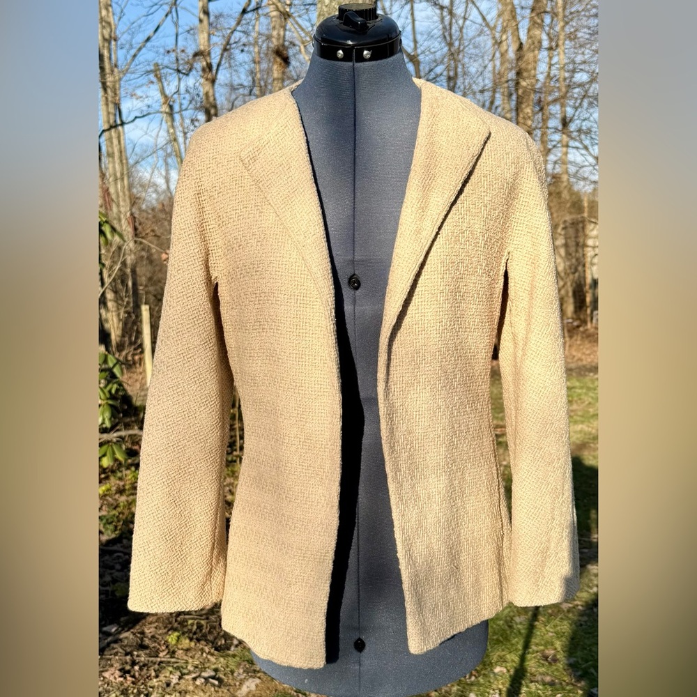 Vintage Mondi Cream Textured Germany wool ladies jacket.  80’s -90’s